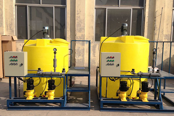 PE加藥箱攪拌機(jī)